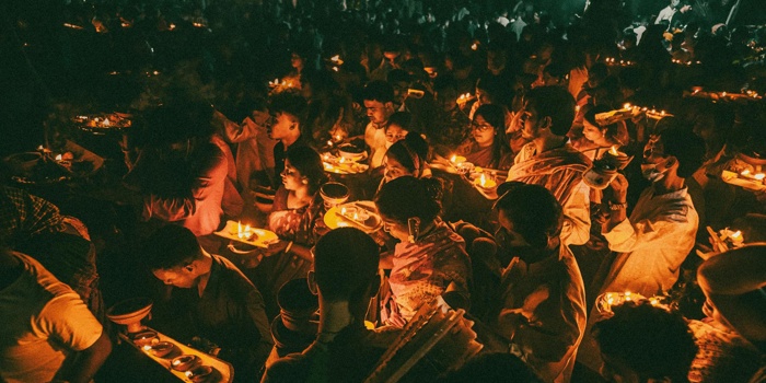 20 Late-Night Questions That Lead to the Best Conversations