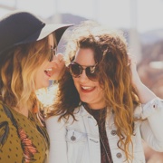 13 Friendship Questions That Help You Spot Healthy Patterns (and Fix the Wobbly Ones)