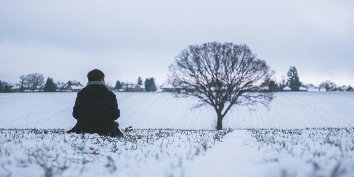 9 Gentle Questions for Someone Going Through a Hard Season (Without Forcing Positivity)